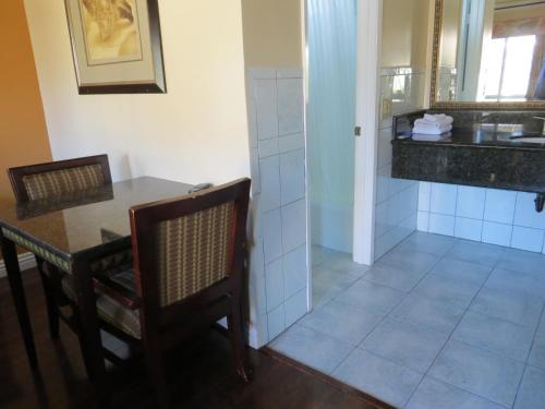 Kearney Motel – Long Beach, CA