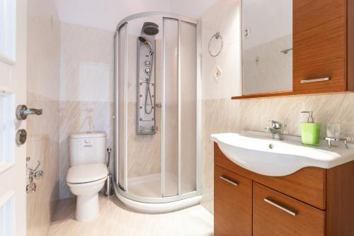 Ariadne Hotel - image 2