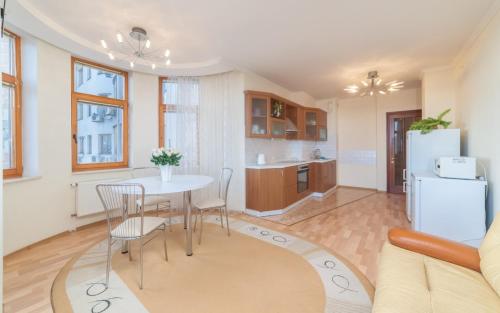 . Family Apartments Shevchenko Avenue