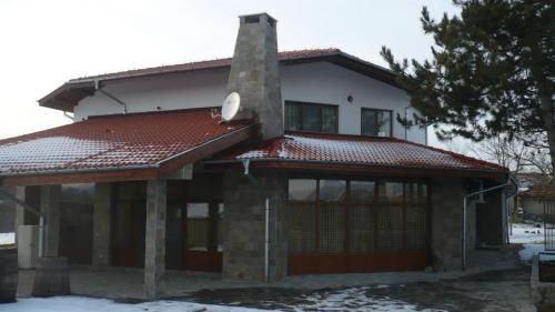 . Вила Дъбовец