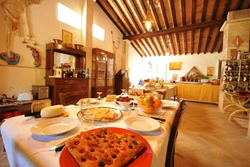Їжа та напої, Villa Le Querciolaie in Монтеверді Маріттімо