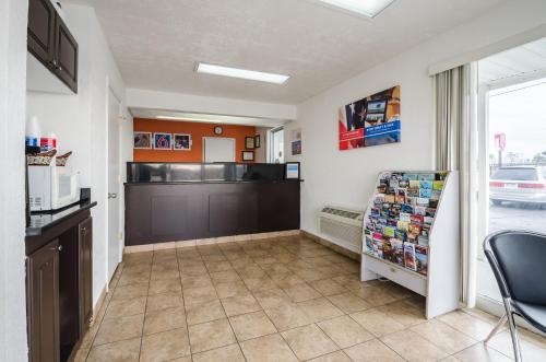 ล็อบบี้, Motel6 Commerce, GA in คอมเมิร์ซ (GA)