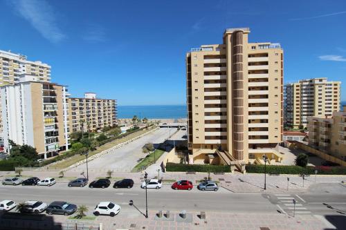 Apartamento vistas al mar y piscina