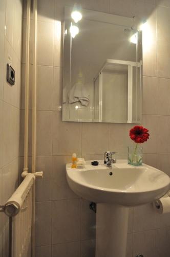 Hostal Ballesta - image 12