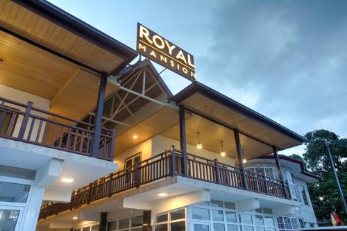 Instalaciones, Royal Mansion in Paramaribo