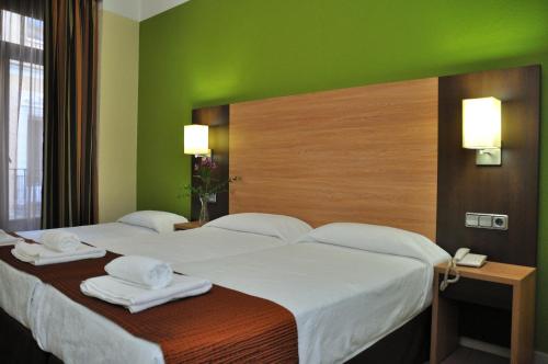 Hostal Ballesta - image 11