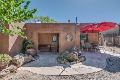 Studio - 5 Min. Walk to Canyon Rd. - Paloma - image 6