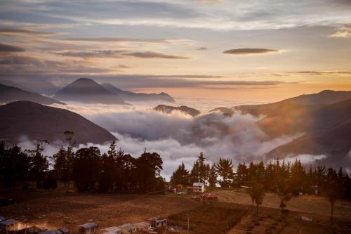 Спорт та розваги, Community Hostel Alausi in Алаусi