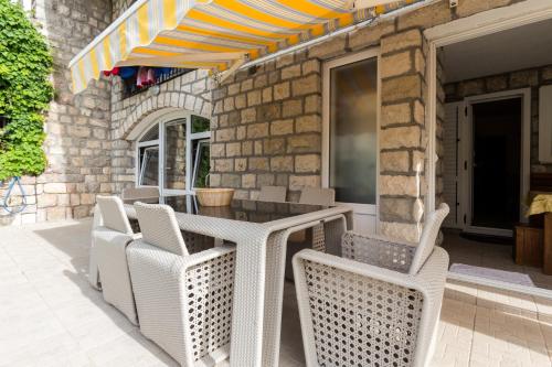 Apartments Varja - image 14