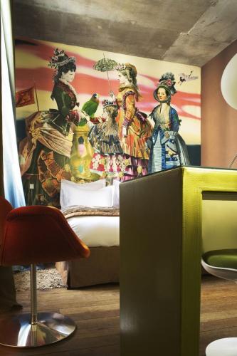 Hotel du Petit Moulin Paris