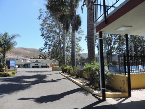 Lotus of Lompoc - A Great Hospitality Inn