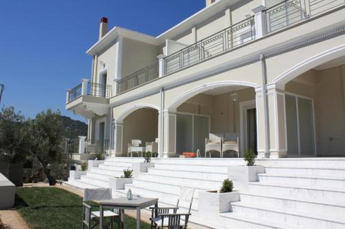  Nereides Luxury Villas 4 in Kato Almiri