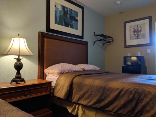 2 double beds