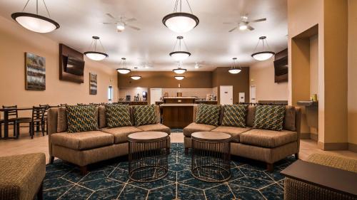Food and beverages, Best Western Plus Executive Inn and Suites in Manteca (CA)