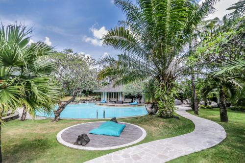 Three-Bedroom Villa image 10