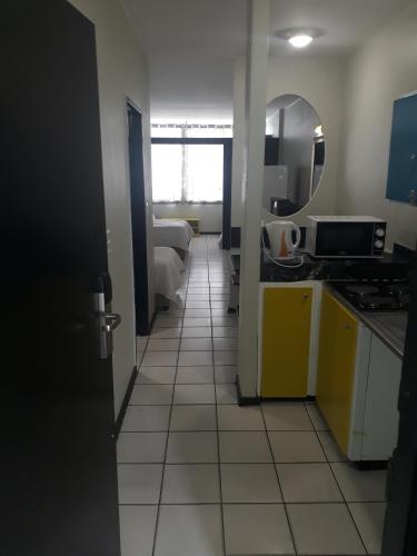 Studio Apartment with Sea View image 10
