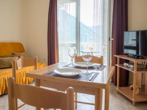 Apartments Radonic - image 6