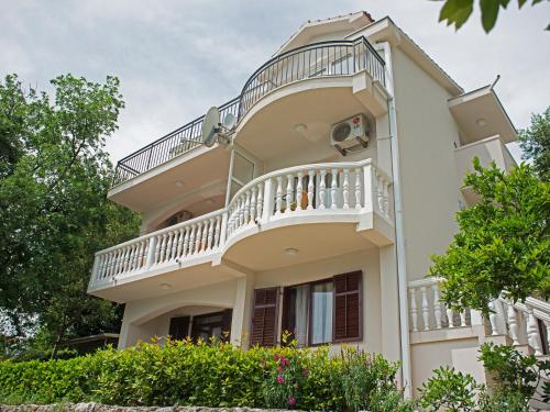 Apartments Radonic - image 8