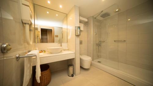 Grand Hotel Ontur Cesme - main image