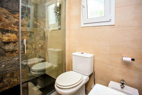 Luxury Villa with swimming pool and Jacuzzi