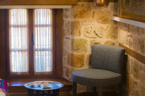 Char Me Hotel - image 8