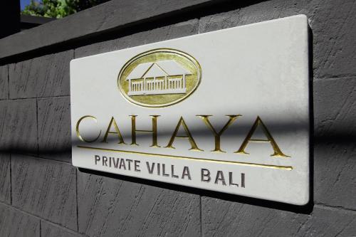 VILLA CAHAYA Perfectly formed by the natural surrounding and Balinese hospitality