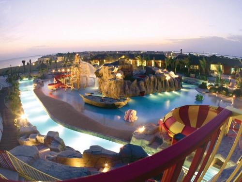Parque aquático, Sunset Beach Resort Marina & Spa in Al Tahliyah