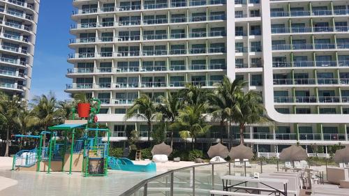 Azure Urban Resort Maui Unit, Manila (fotografie 9)