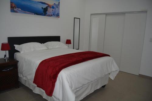 Fama Lodge Rm10 near Rhodes Emlékmű