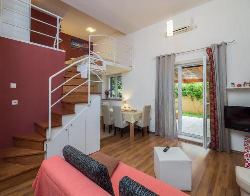 Apartment Dora 2