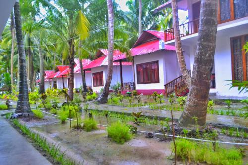 Crossbill Beach Resort