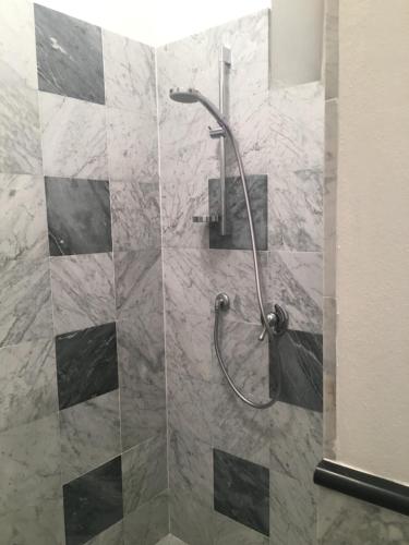 Villa panoramica e piscina condivisa - civico 11 gîte à louer Veneri