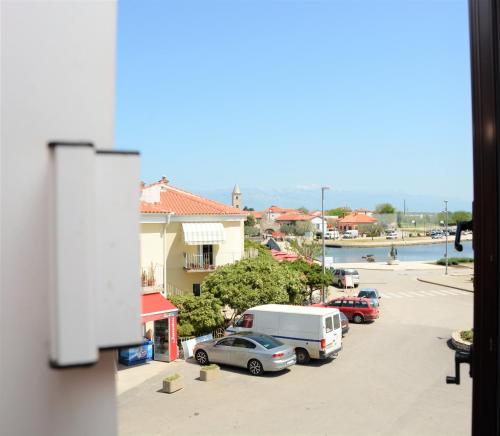  Apartments Lucija & Helga, Ferienwohnung in Nin