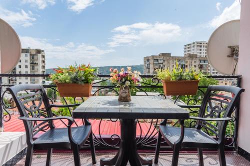 Hotel S.R, Tbilisi City