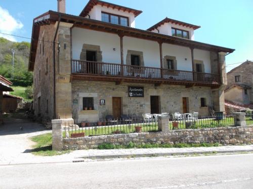  La Escuelona, Pension in Pejanda