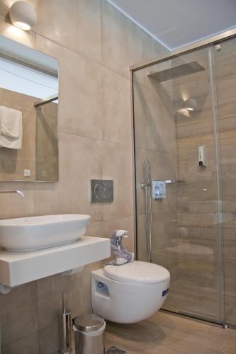 Christina Beach Hotel - image 14