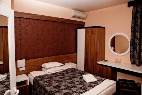 Hotel Serdica - image 14