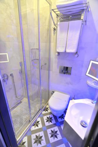 Pera Luna Residence - image 4