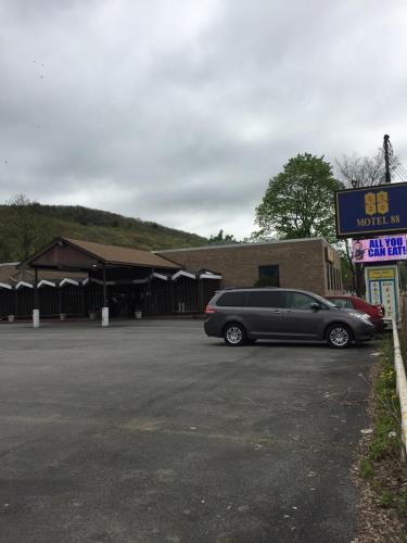 Motel 88 in Oneonta, USA
