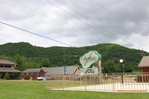 Castlewood Inn - Accommodation - Maggie Valley