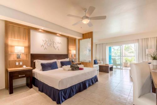 Ocean Blue & Sand Resort - All Inclusive in Punta Cana