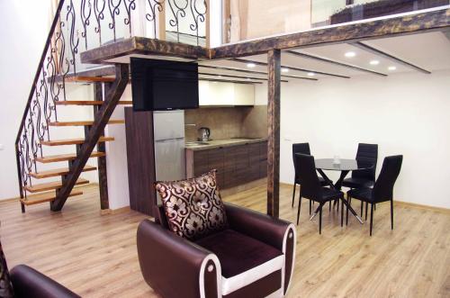Apartment on Tabidze, Tiflis (Foto 10)