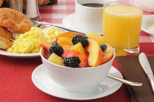 Days Inn & Suites by Wyndham Grand Rapids Near Downtown in แกรนด์แรพิดส์ (MI)