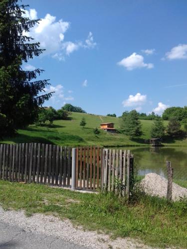  Vacation House Stinjak, Unterkunft in Lasinja