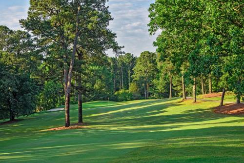 Atlanta Evergreen Lakeside Resort