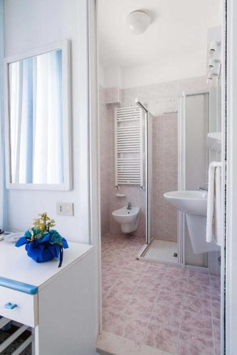 Hotel Sanremo Room Type - Family Room (2 Adults + 1 Child) with Balcony and Lateral Sea View