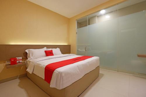 RedDoorz Plus near Java Mall Semarang
