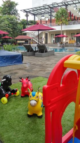 lekplats, Padjadjaran Suites Resort and Convention in Bogor