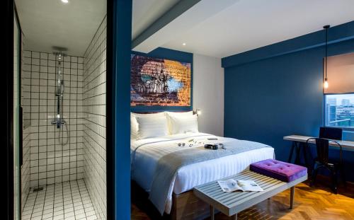 room detail thumbnail 1