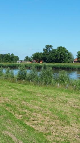 Apkārtne, Am Kanal in Neuhaus (Oste)